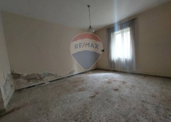 Stanza vuota - Rustico San Leucio del Sannio - foto 8