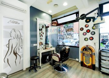 Palestra - Commercial Premises Via Giuseppe Zamboni
 
25, Roma - photo 7