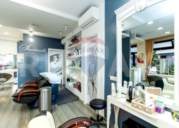 Camera / camera da letto - Commercial Premises Via Giuseppe Zamboni
 
25, Roma - photo 9