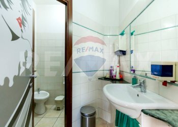 Bagno - Commercial Premises Via Giuseppe Zamboni
 
25, Roma - photo 15