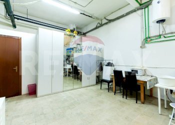 Sala da pranzo - Commercial Premises Via Giuseppe Zamboni
 
25, Roma - photo 18