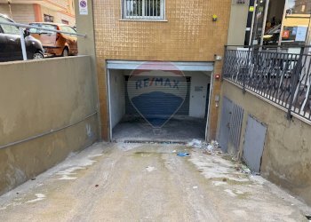 Parcheggio - Locale Commerciale Via Dante
 
13/33, Bagheria - foto 12