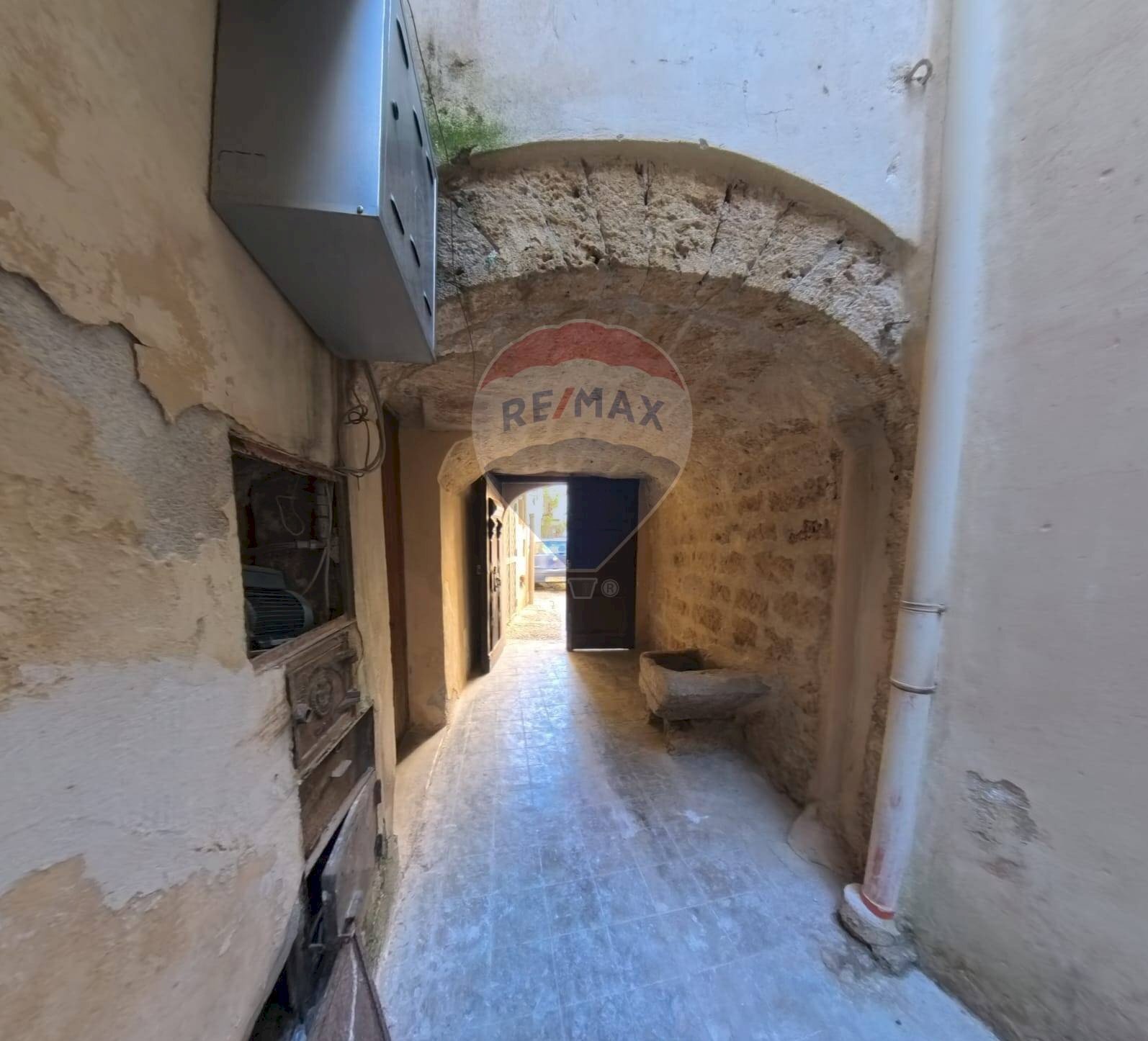 cortile interno via terravecchia - Quadrilocale corso umberto
 
7, Carini - foto 3