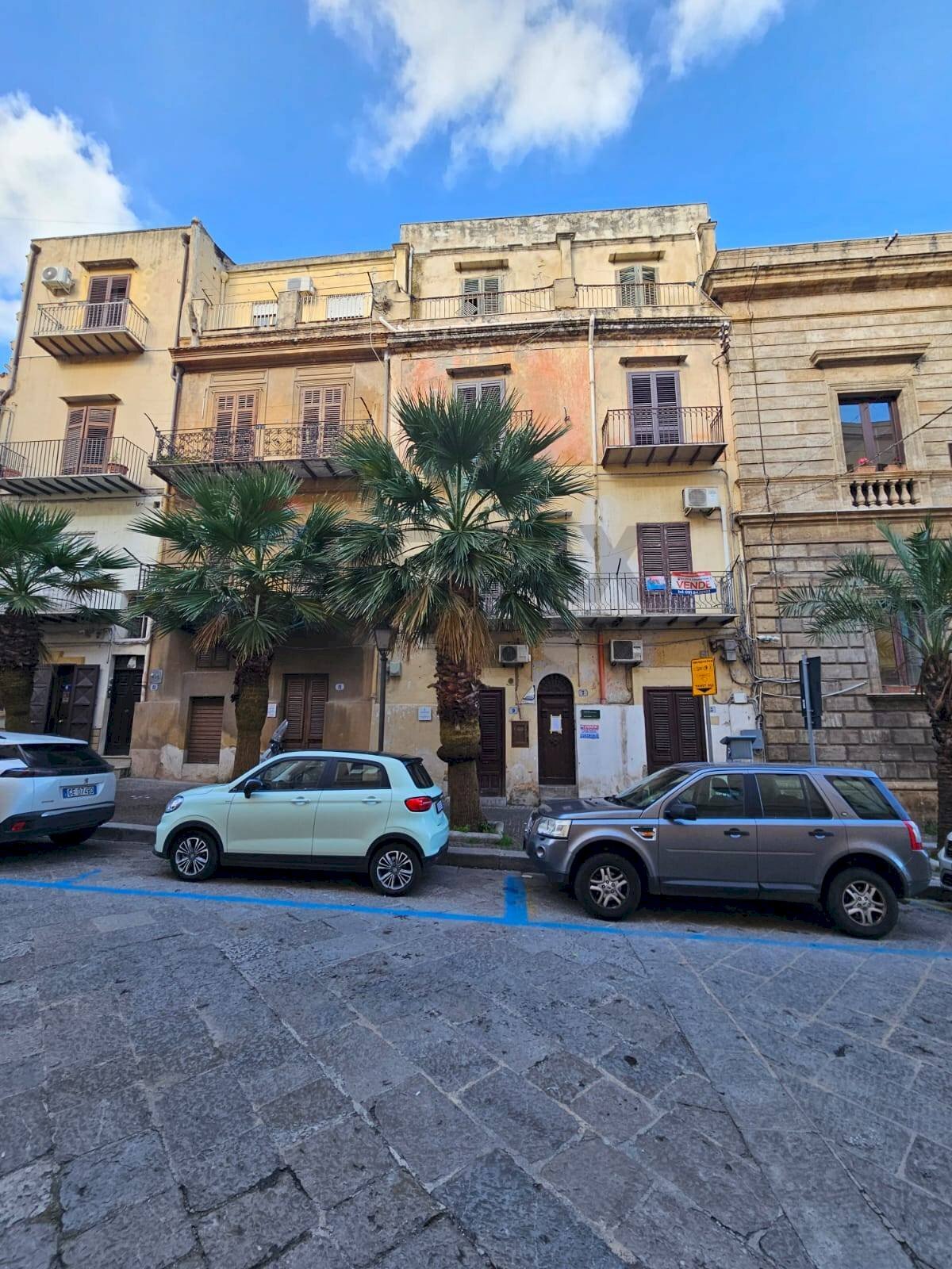 Edificio all\'aperto - Quadrilocale corso umberto
 
7, Carini - foto 1