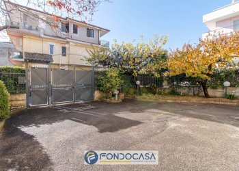 Foto 36 - Terraced Villa Via Friuli
 
1, Montecorvino Pugliano - photo 36