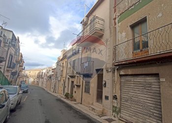 Edificio all\'aperto - Casa indipendente via ciano
 
70, Chiaramonte Gulfi - foto 2