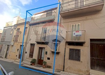 Edificio all\'aperto - Casa indipendente via ciano
 
70, Chiaramonte Gulfi - foto 6