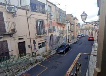 Edificio all\'aperto - Casa indipendente via ciano
 
70, Chiaramonte Gulfi - foto 29