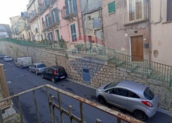 Edificio all\'aperto - Casa indipendente via ciano
 
70, Chiaramonte Gulfi - foto 30