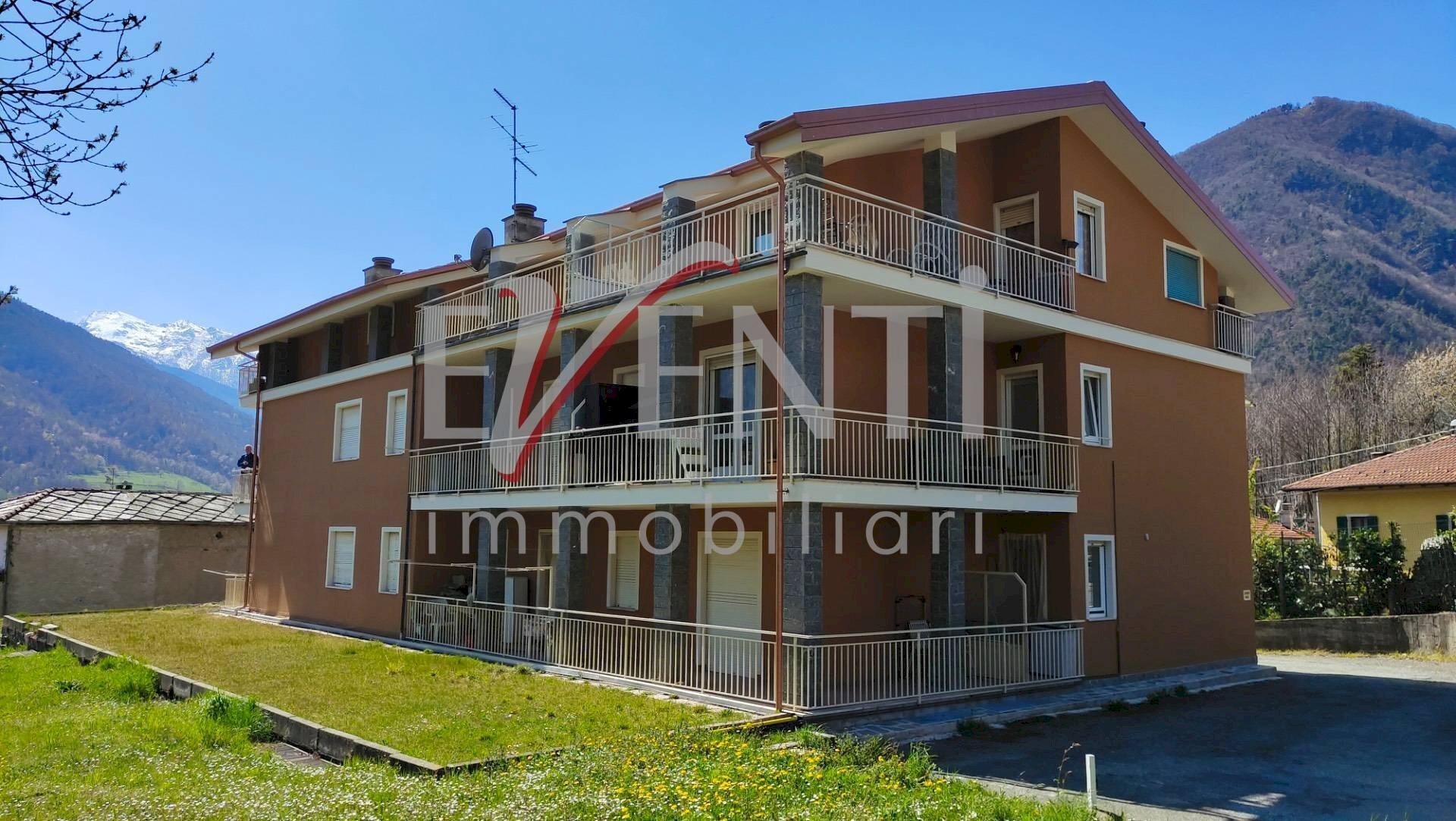 ESTERNO - Four-room apartment VIA XXVIII APRILE
 
9, Perosa Argentina - photo 1