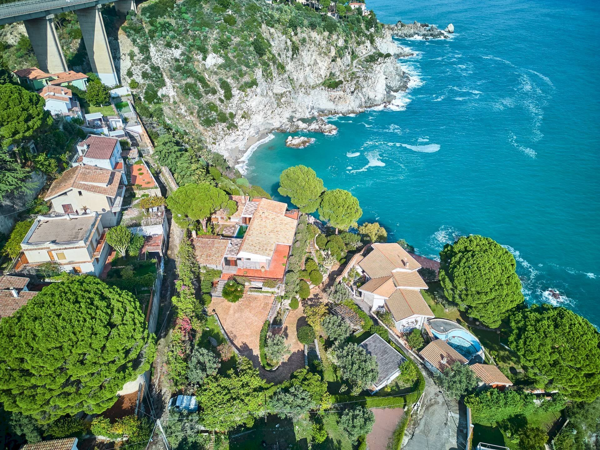 Foto 1 - Villa Traversa Località Torrazzo
 
SNC, Stalettì - foto 1