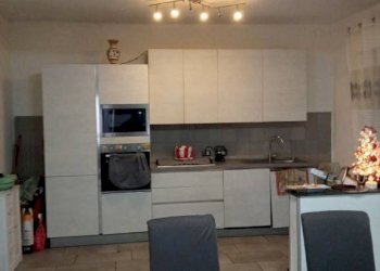 Cucina - Villa via Canzio Zoldi, Novi di Modena - foto 10