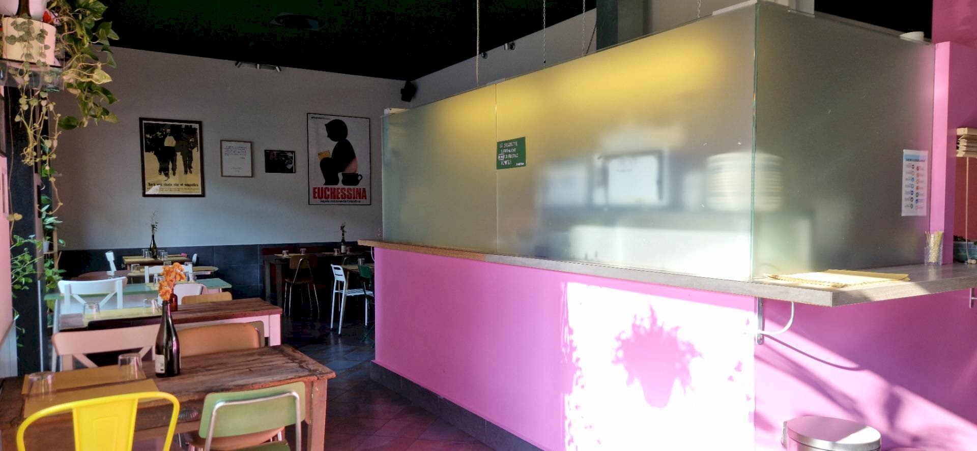 Foto 1 - Shop Via Ruggero Bonghi
 
17, Milano - photo 1