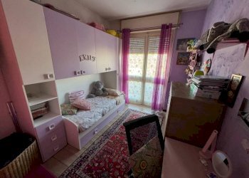 Camera da letto - Trilocale via Giuseppe Mazzini, 13, Mornago - foto 17