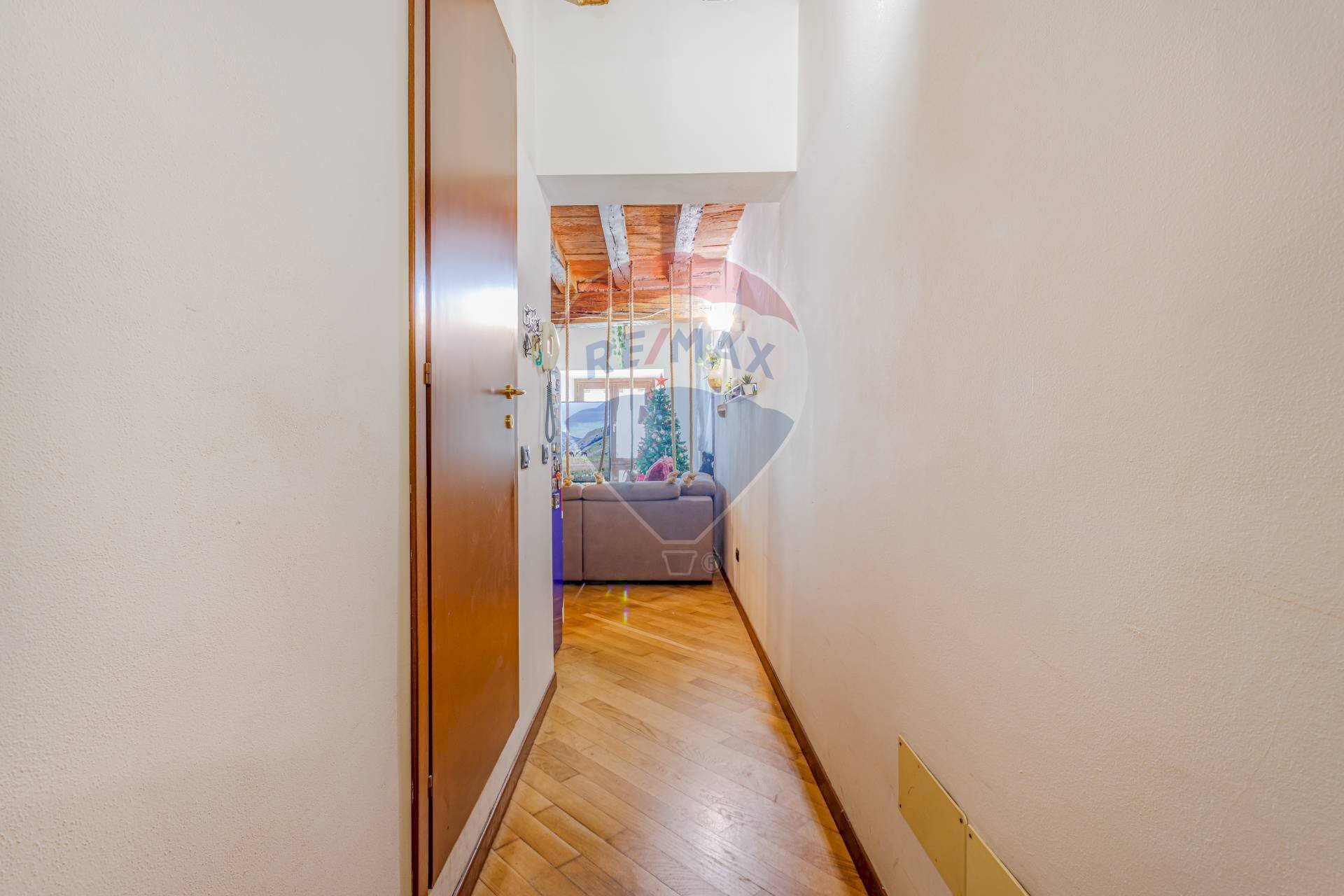 Hall / corridoio - Villa Bifamiliare Via Roma
 
232, Piacenza - foto 3