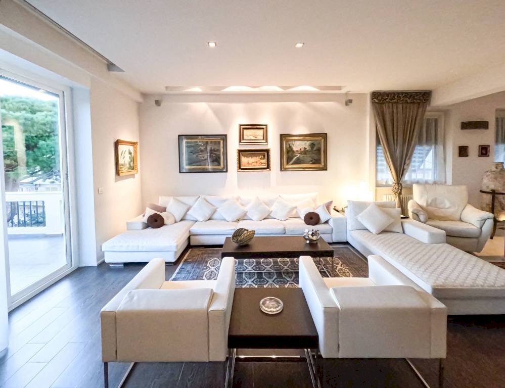 Salone - Apartment viale Ponte dell'Ammiraglio, Genova (neighborhood Quarto) - photo 3