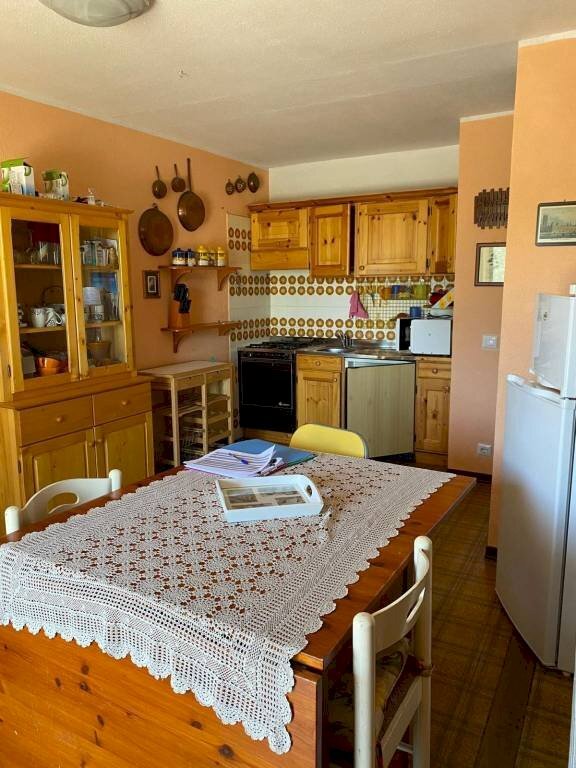 Cucina - Quadrilocale via dei Piani, Viola - foto 3