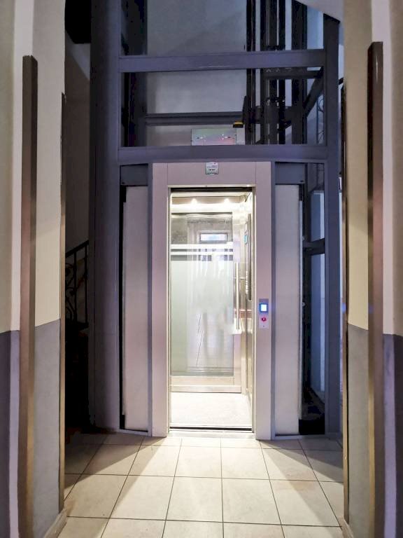 Ascensori - Two-room apartment corso Benedetto Brin, 13, Torino (neighborhood Borgo Vittoria) - photo 2