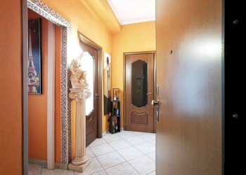 Ingresso - Bilocale corso Benedetto Brin, 13, Torino (zona Borgo Vittoria) - foto 3