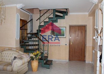 Foto 1 - Quadrilocale VIA LAVINA
 
80, Aci Sant'Antonio - foto 1