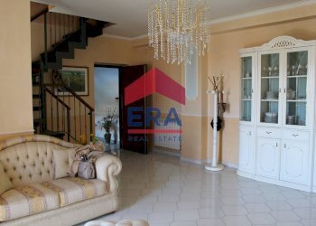 Foto 3 - Quadrilocale VIA LAVINA
 
80, Aci Sant'Antonio - foto 3