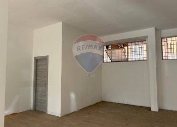 Stanza vuota - Shop Via della Repubblica
 
204-206, Marino - photo 8