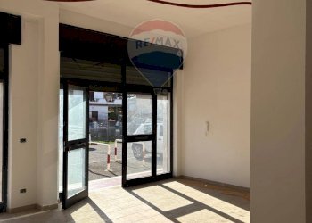 Stanza vuota - Shop Via della Repubblica
 
204-206, Marino - photo 10