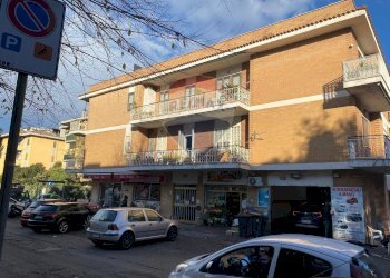 Edificio all\'aperto - Box Via Antonio Fantinoli
 
32, Marino - foto 1