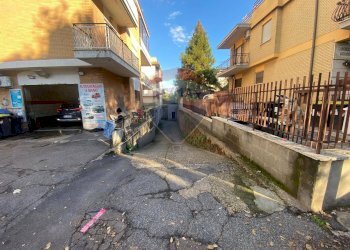 Edificio all\'aperto - Box Via Antonio Fantinoli
 
32, Marino - foto 2