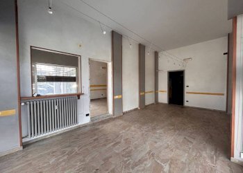 Stanza non arredata - Negozio corso Europa, 30, Mondovì - foto 25