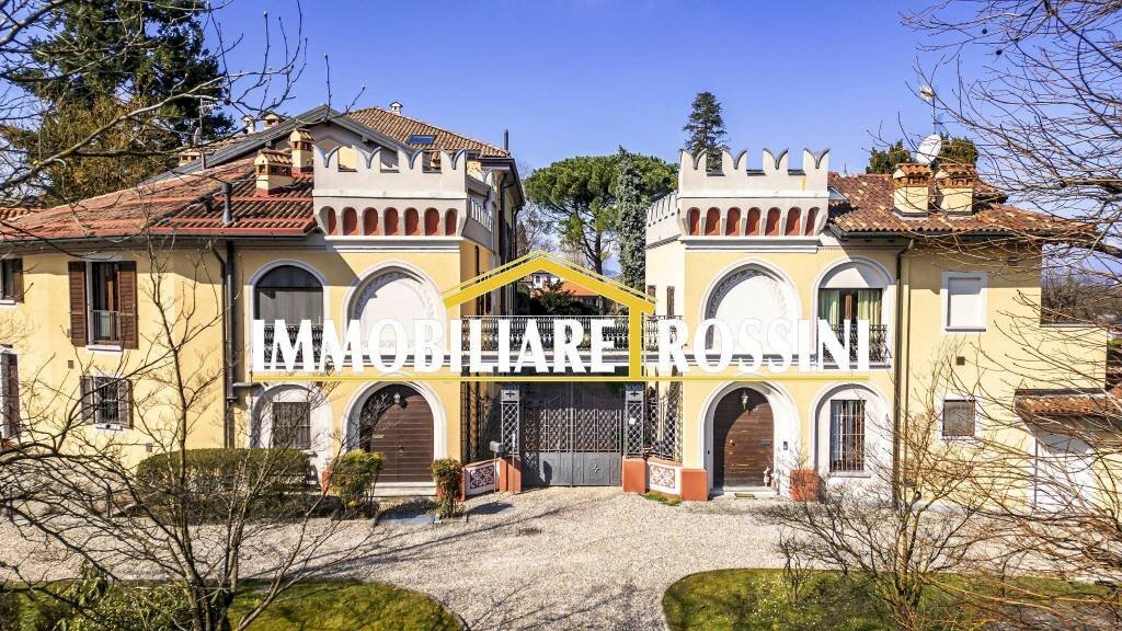 Facciata - Two-room apartment via Giacomo Matteotti, 13, Bodio Lomnago - photo 2