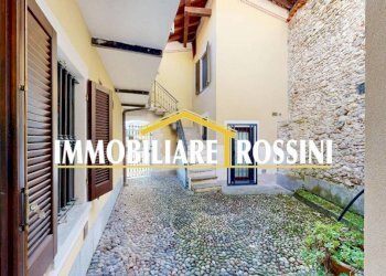 Cortile interno - Bilocale via Giacomo Matteotti, 13, Bodio Lomnago - foto 15