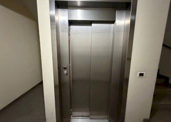 Ascensori - Quadrilocale Bologna (zona Bolognina) - foto 41