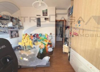 Camera da letto - Quadrilocale Bologna (zona Bolognina) - foto 9