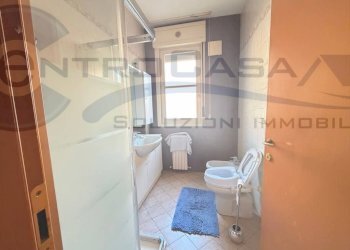 Bagno - Quadrilocale Bologna (zona Bolognina) - foto 15