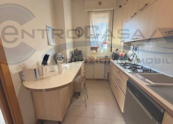 Cucina - Quadrilocale Bologna (zona Bolognina) - foto 27