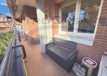 Balcone - Quadrilocale Bologna (zona Bolognina) - foto 1