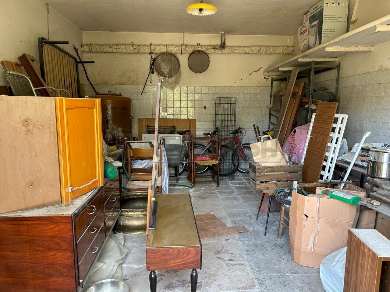 IMG-20250917-WA0128.jpg - Magazzino Via Salvatore Averna 7, Caltanissetta - foto 1