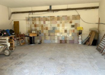 IMG-20250917-WA0126.jpg - Magazzino via Salvatore Averna 9, Caltanissetta - foto 1