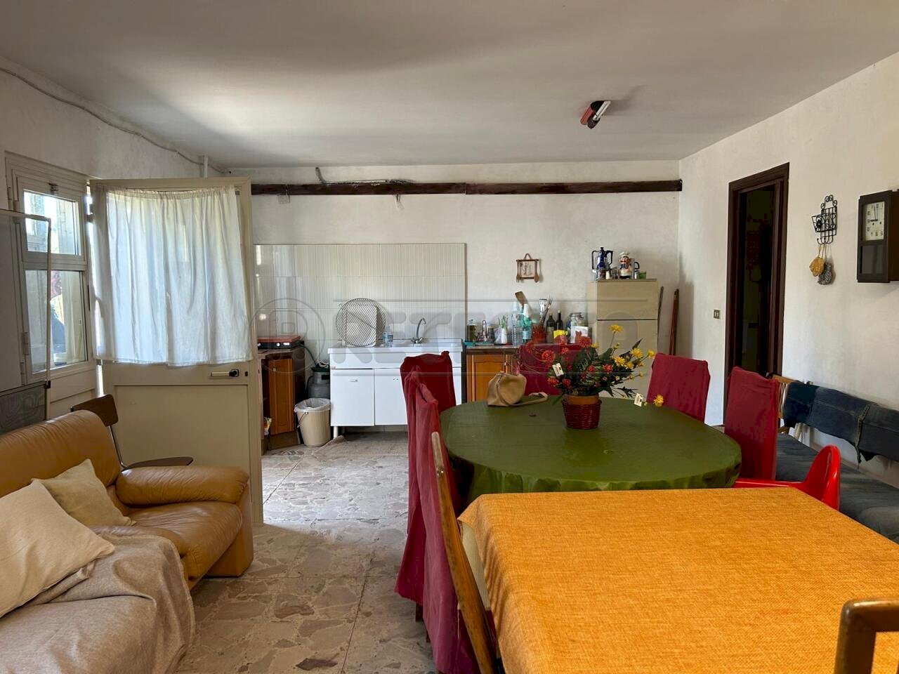 IMG-20250917-WA0130.jpg - Magazzino via salvatore averna 9, Caltanissetta - foto 3