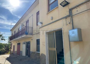 IMG-20250917-WA0147.jpg - Magazzino via salvatore averna 9, Caltanissetta - foto 1