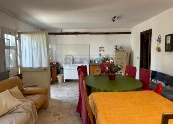 IMG-20250917-WA0130.jpg - Magazzino via salvatore averna 9, Caltanissetta - foto 3