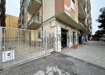 image00011.jpeg - Locale Commerciale Via Lungomare Stefano Pugliese 31, Catanzaro - foto 5