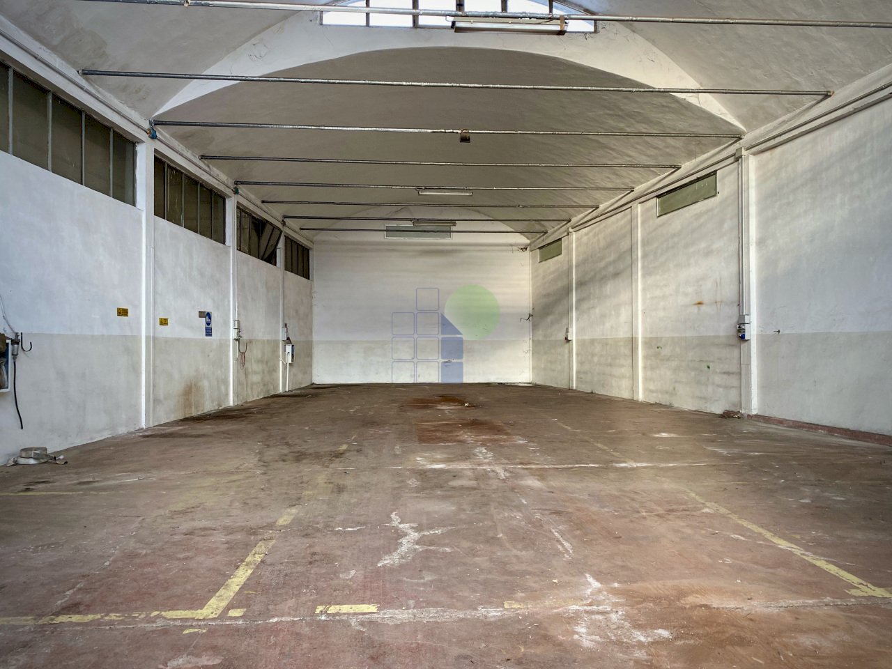 1-interno.jpg - Commercial Premises Via Aurelio Nicolodi  45, Livorno - photo 1