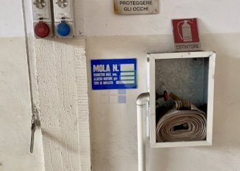 4-impianto elettrico.jpg - Locale Commerciale Via Aurelio Nicolodi  45, Livorno - foto 4