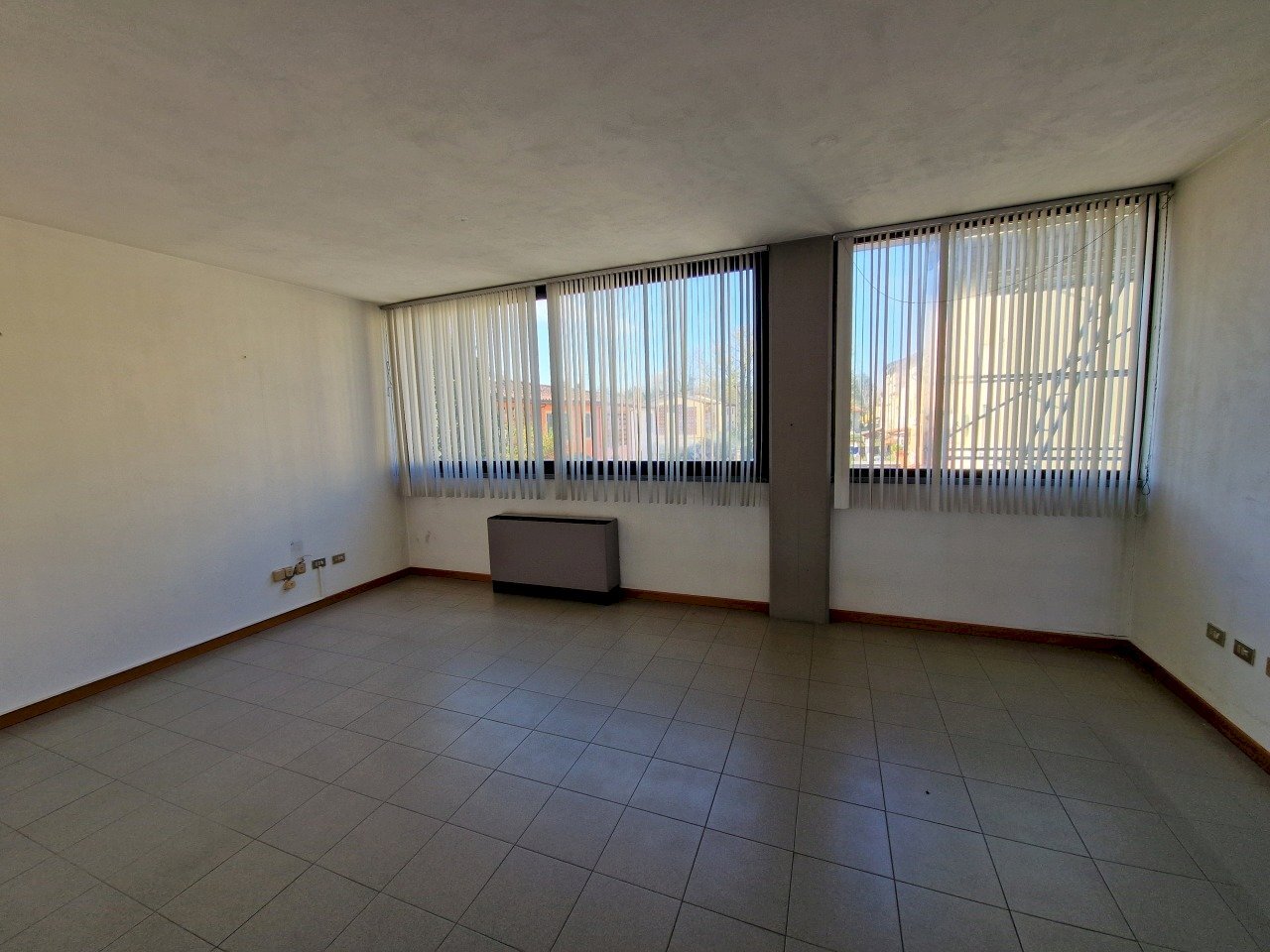 20251111_110552.jpg - Ufficio Via Don Giovanni Minzoni 64, Lucca - foto 3