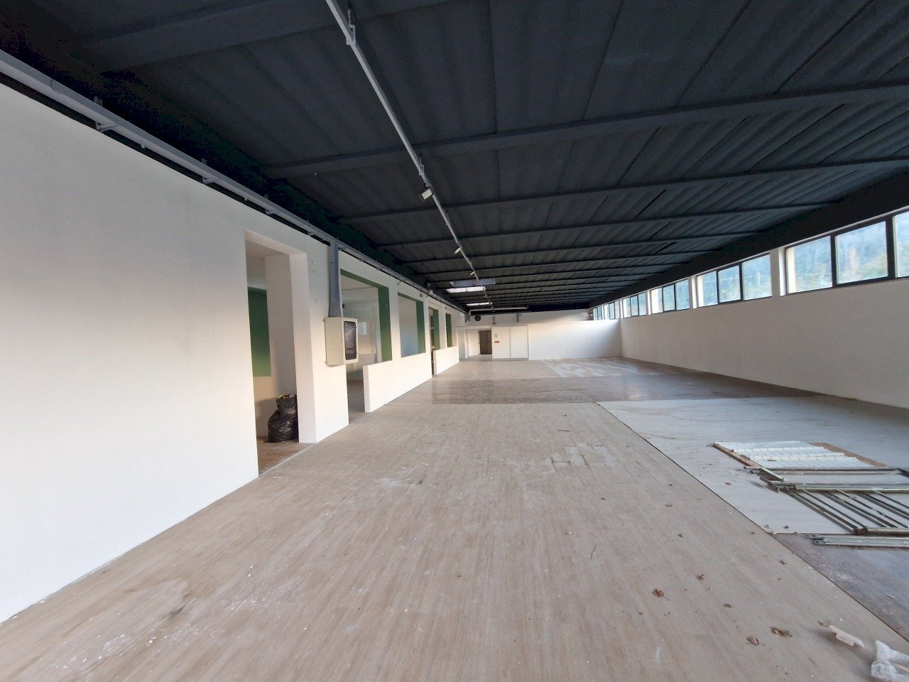 20251112_162617.jpg - Commercial Premises Via Nuova, Lucca - photo 2