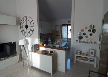 2 ingresso soggiorno.jpg - Quadrilocale via alta Vecchia  11, Sarzana - foto 3