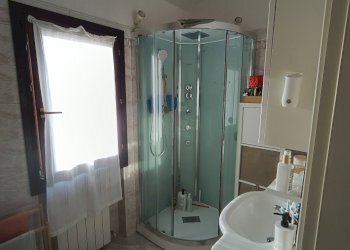 10 bagno.jpg - Quadrilocale via alta Vecchia  11, Sarzana - foto 10