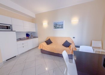 PHOTO-2025-10-10-11-59-48 (1).jpg - Bilocale Via Roma, Alassio - foto 3